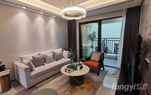 110户型实拍样板间，南北通透！全明户型！