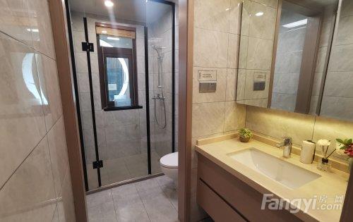 110户型实拍样板间，南北通透！全明户型！